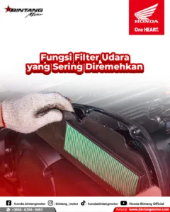 Perbandingan filter udara Honda yang baru dan yang sudah kotor di bengkel resmi Bintang Motor.